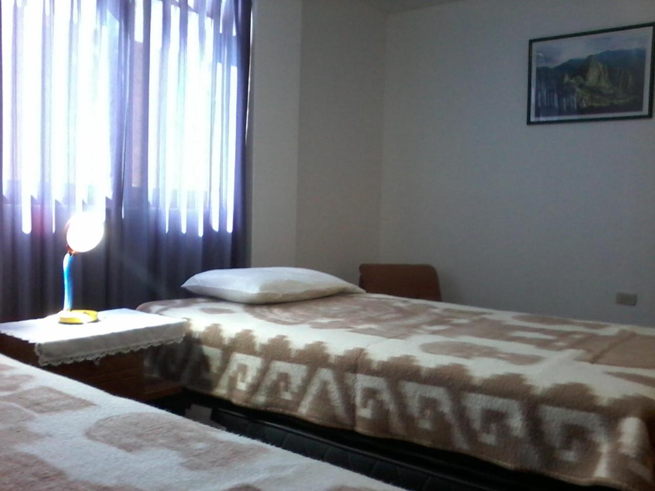 Royal Sweet Dreams Airport B&B Лима Экстерьер фото
